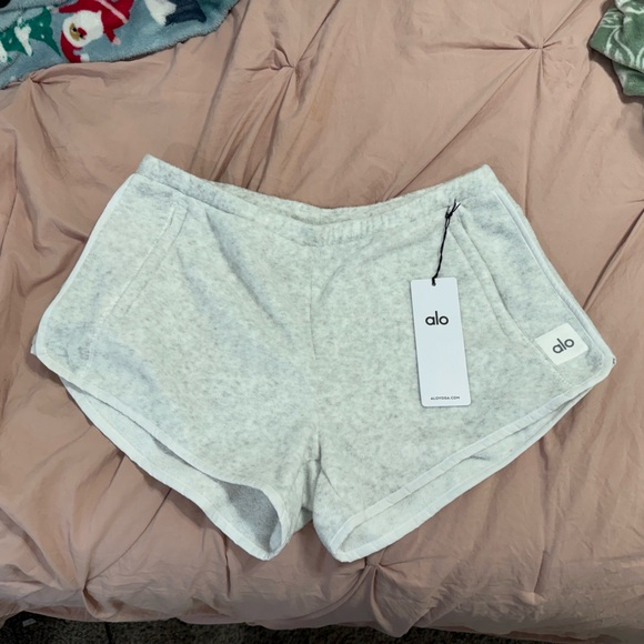 ALO Yoga Pants - ALO Yoga Women's Light Gray Athletic Shorts
